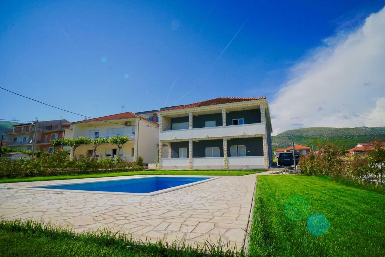 Apartments Teo Trogir Eksteriør billede