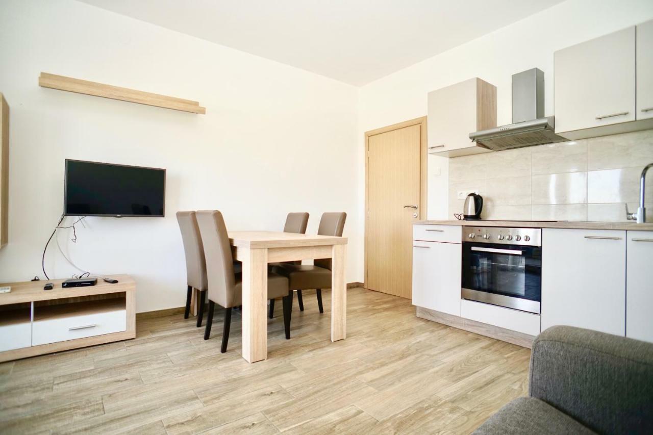 Apartments Teo Trogir Eksteriør billede