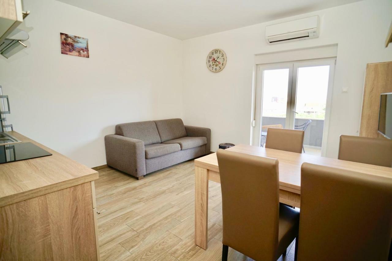Apartments Teo Trogir Eksteriør billede