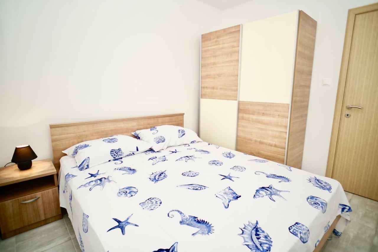 Apartments Teo Trogir Eksteriør billede