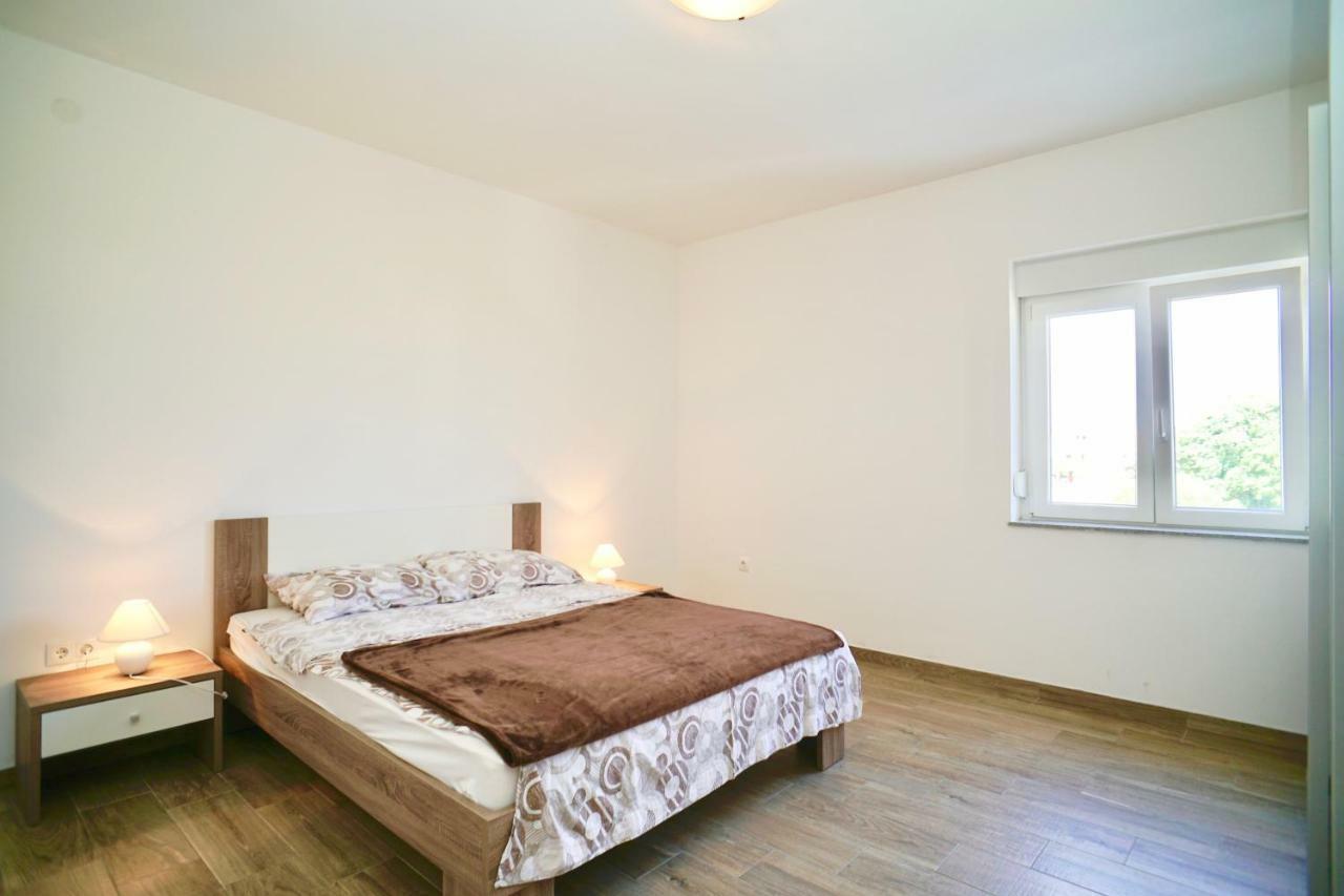 Apartments Teo Trogir Eksteriør billede